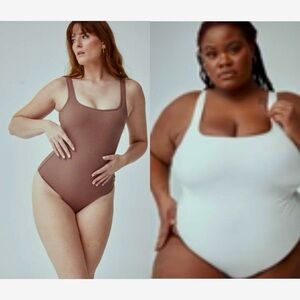 LOT OF 2 Klassy Network Womens XL Bamboo Square Neck Tank Bramisuits Bodysuits